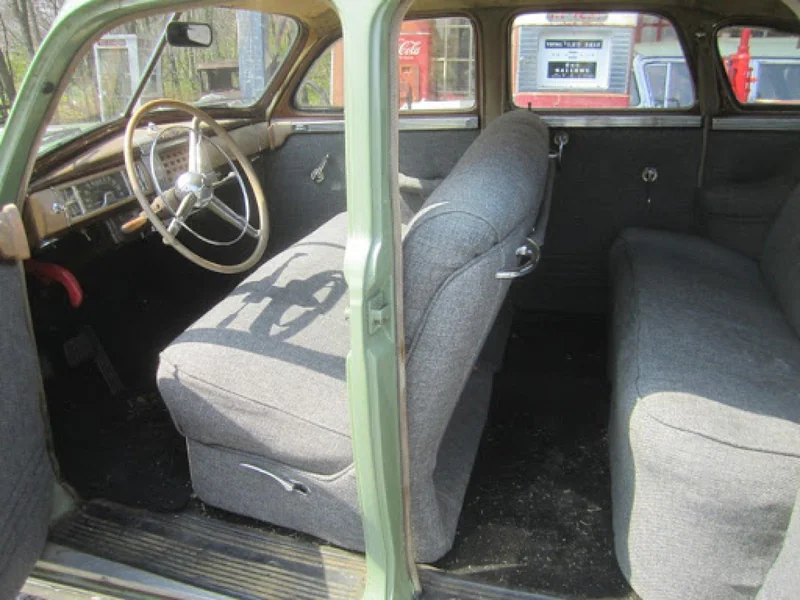 1949 Chrysler Saratoga 2