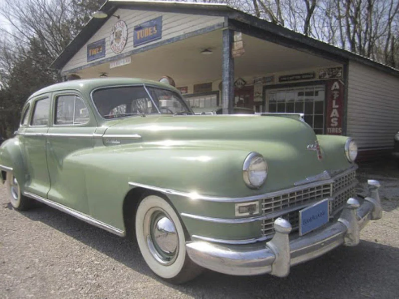 1949 Chrysler Saratoga 4
