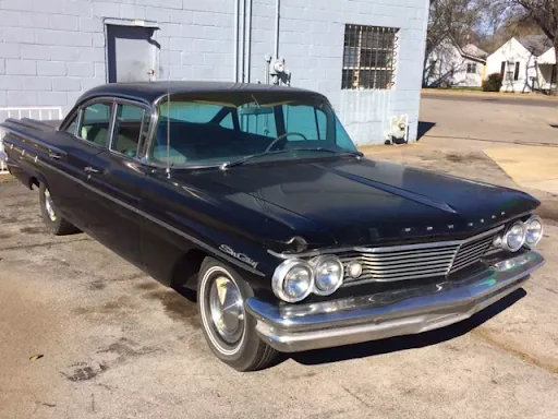 1960 Pontiac Catalina 4