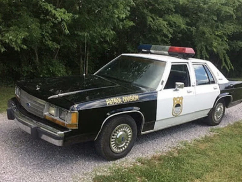 1989 Ford Crown Victoria 2