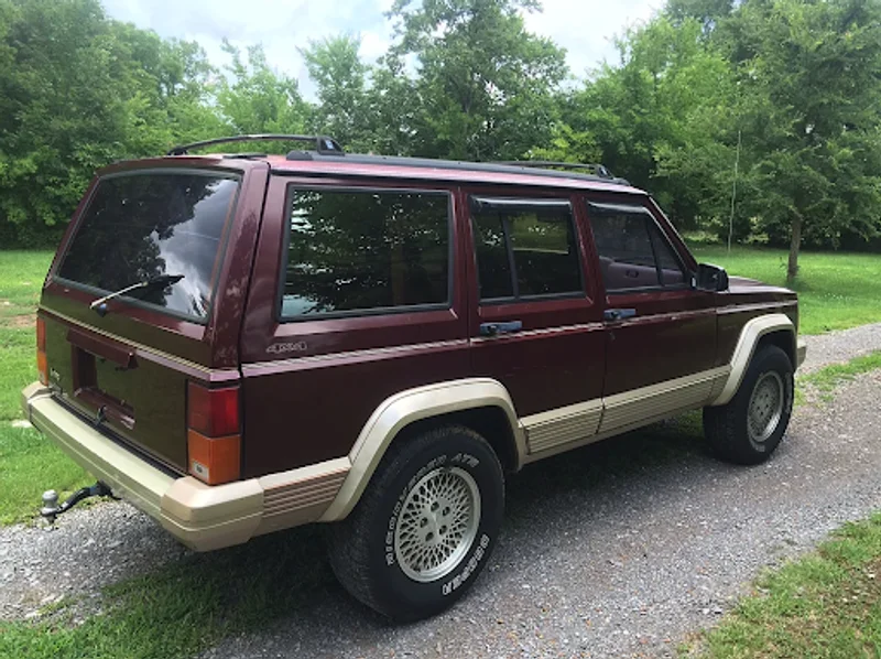 1992 Jeep Cherokee 3
