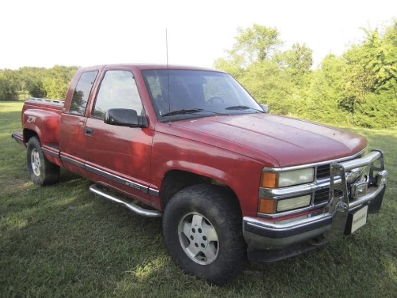 1995 Chevrolet Pickup 2