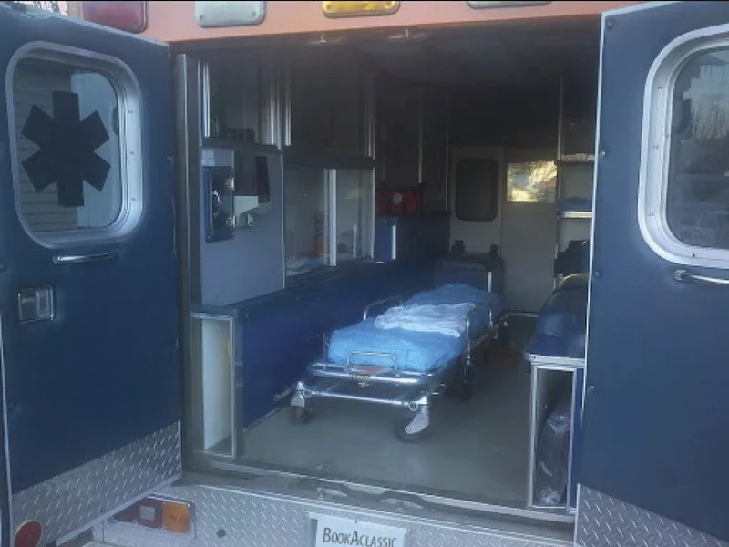 2002 Ford Ambulance 5