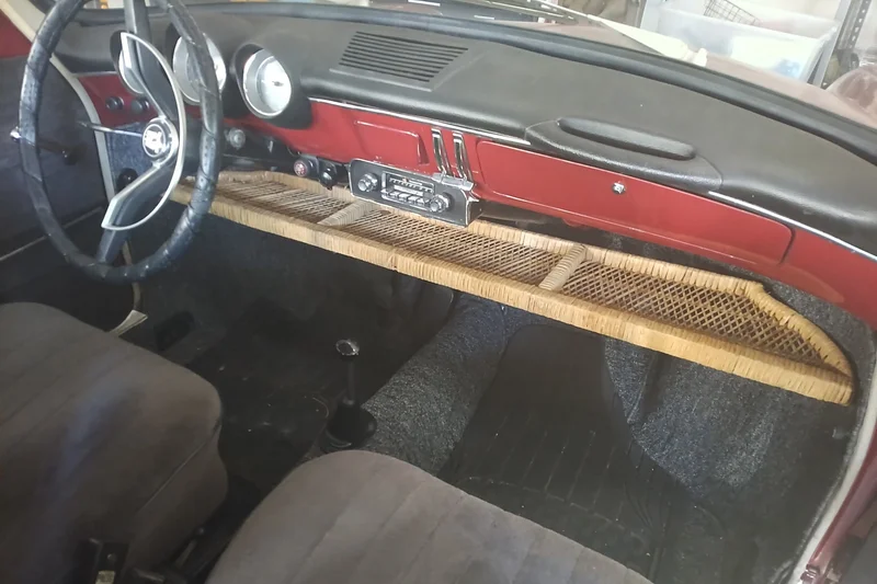 1967 Volkswagen Squareback in Los Angeles 32