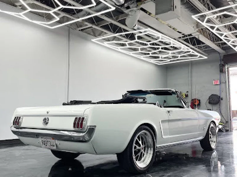 1965 Ford Mustang 4