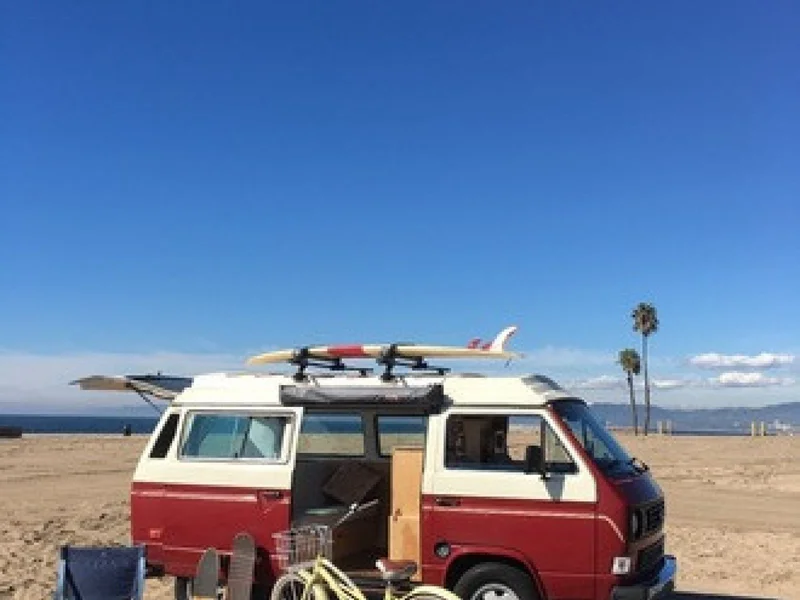 1984 Volkswagen Bus 2
