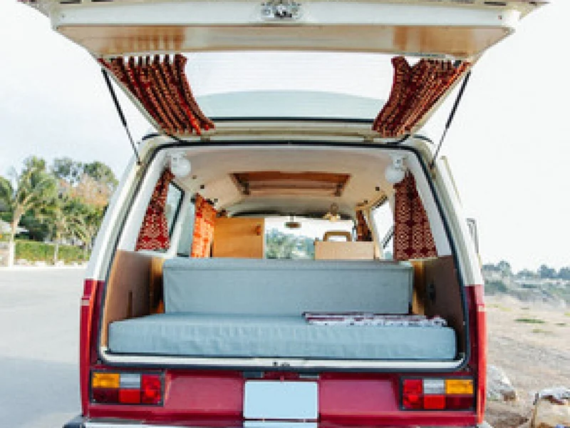 1984 Volkswagen Bus 6