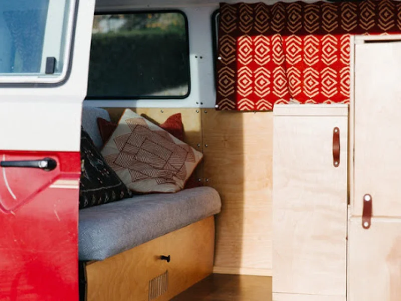 1984 Volkswagen Bus 8