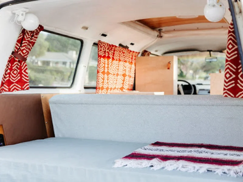 1984 Volkswagen Bus 9