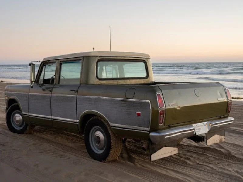 1973 International Wagonmaster 4