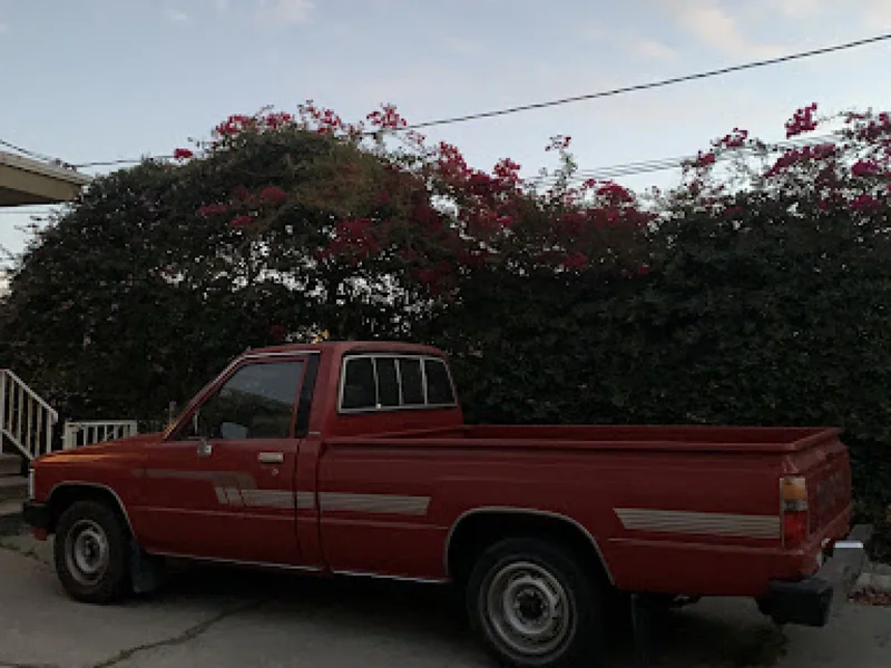 1986 Toyota Pickup Truck 2