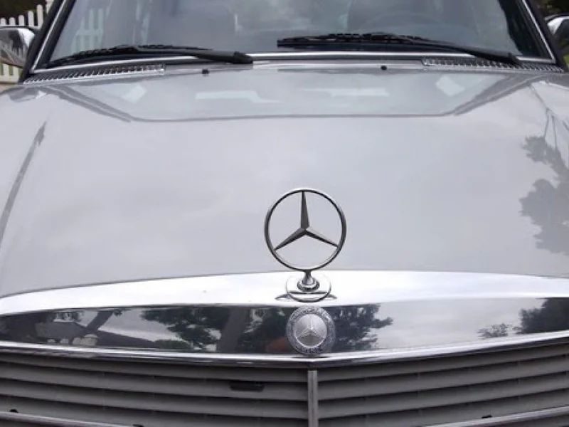 1985 Mercedes-Benz 300D Turbo 9