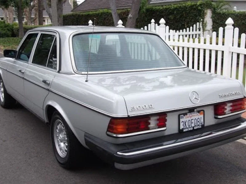 1985 Mercedes-Benz 300D Turbo 12