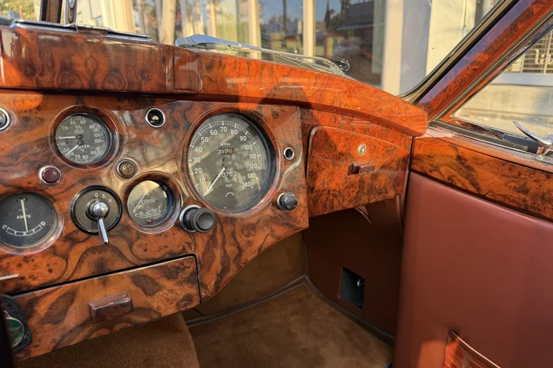 1954 Jaguar XK120 Drop Head Coupe 8