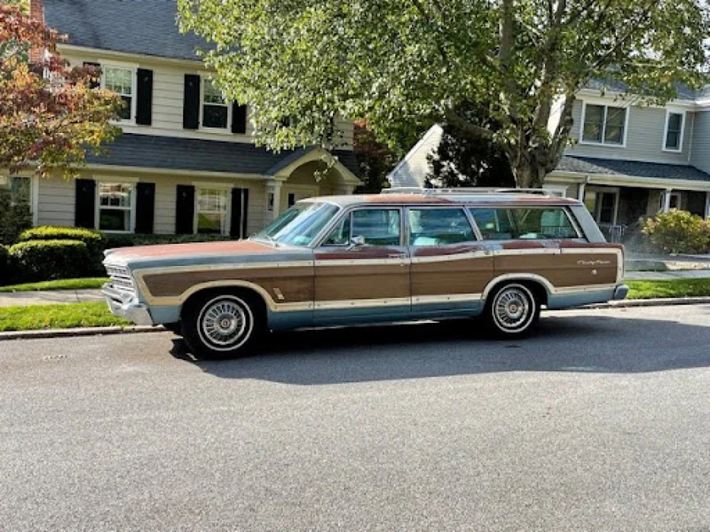 1967 Ford Country Squire 3