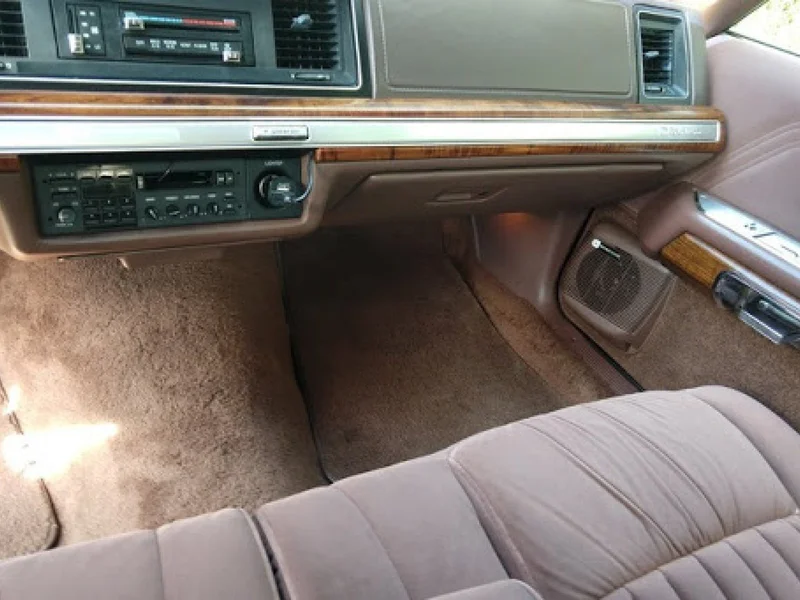 1990 Ford LTD Crown Victoria LX 6