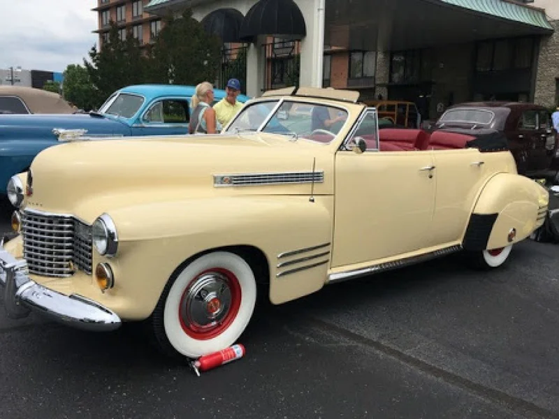 1941 Cadillac Series 62 Convertible 9