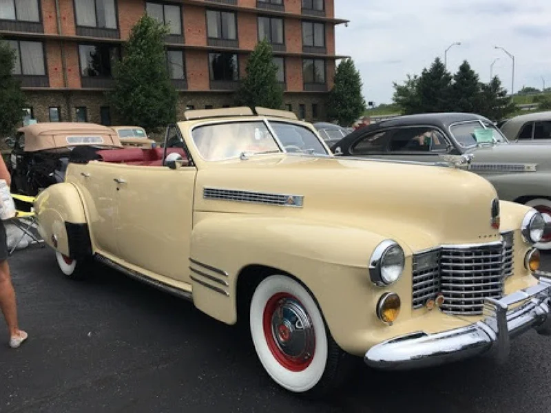 1941 Cadillac Series 62 Convertible 11