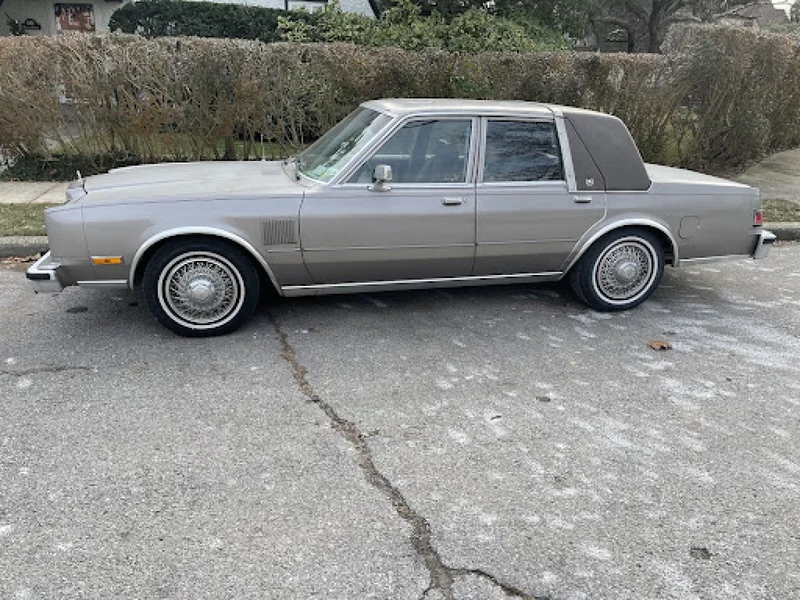 1989 Chrysler Fifth Avenue 3