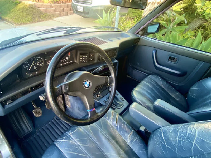 1986 BMW 535i Manual 9