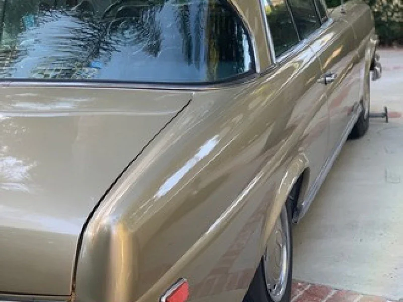1967 Mercedes-Benz 280 SE 2