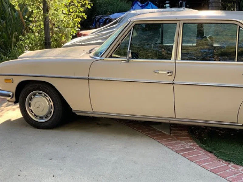1972 Mercedes-Benz 220d 3