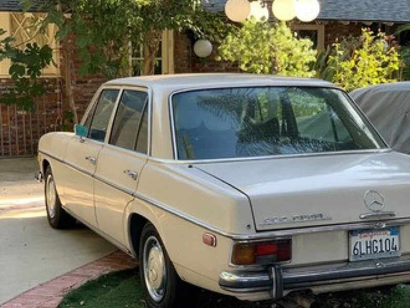 1972 Mercedes-Benz 220d 7
