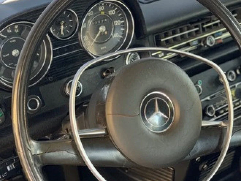 1972 Mercedes-Benz 220d 9