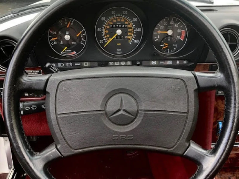 1988 Mercedes-Benz 560 Class 33