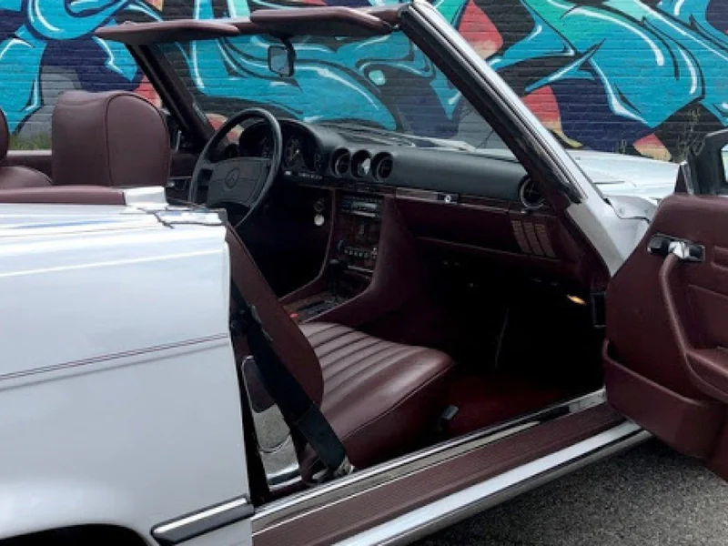 1988 Mercedes-Benz 560 Class 35