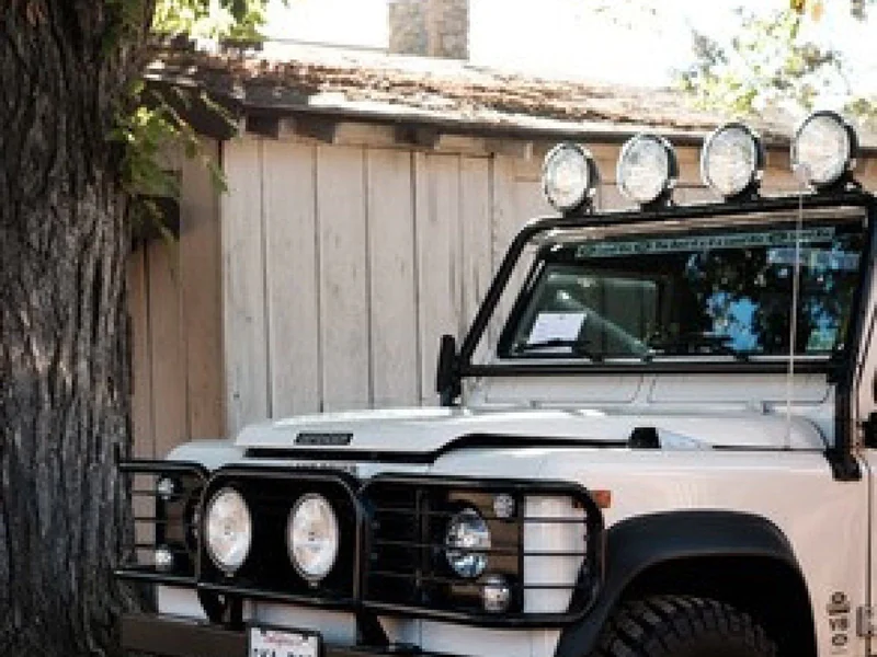 1995 Land Rover Defender SW 2