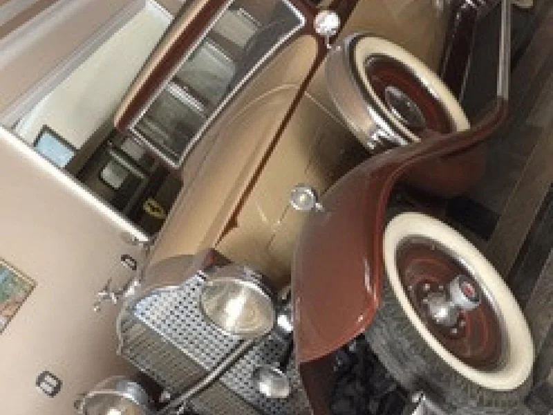 1932 Packard Limousine 2