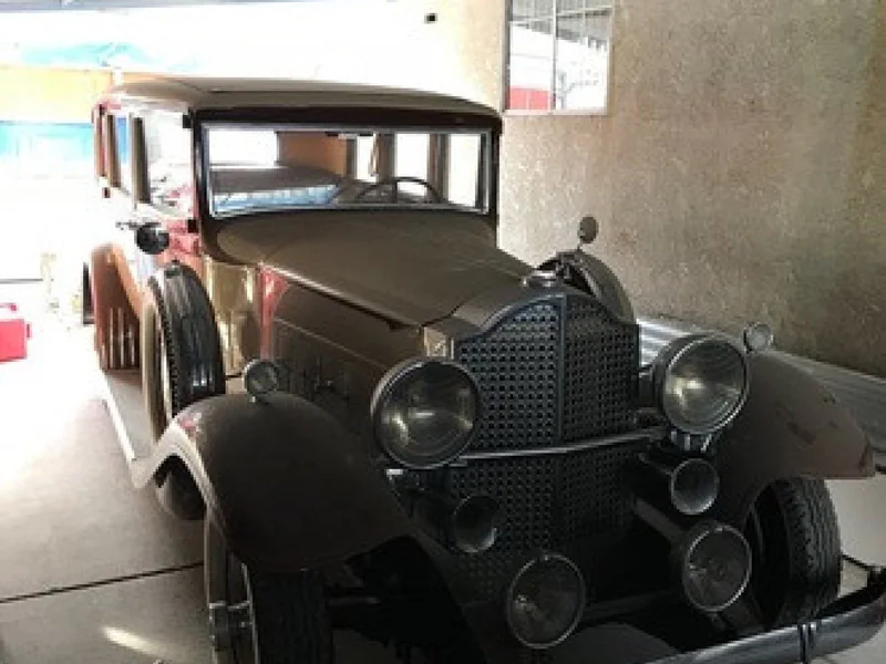 1932 Packard Limousine 3