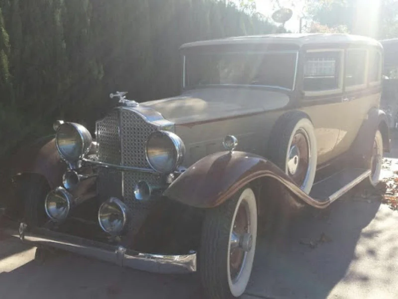 1932 Packard Limousine 4