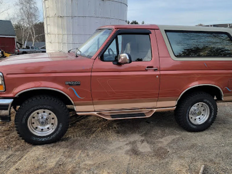 1995 Ford Bronco Eddie Bauer 3