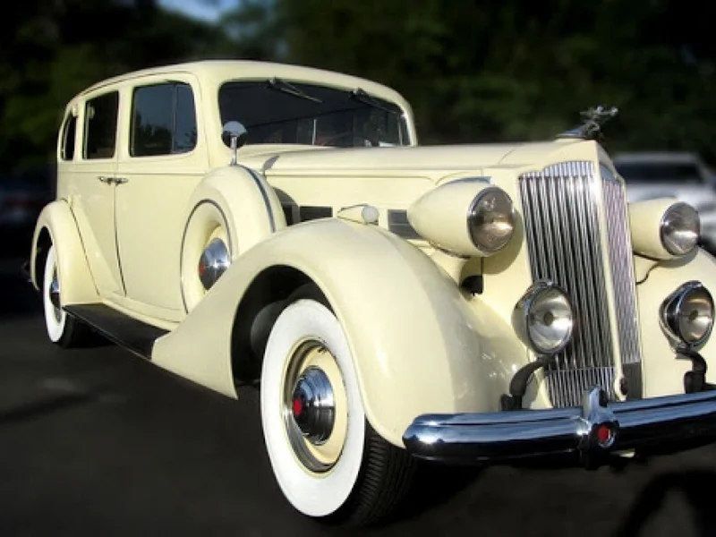 1937 Packard Super 8