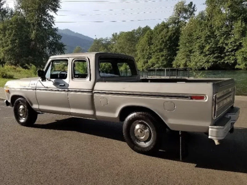 1977 Ford F-250 Shortbed 2