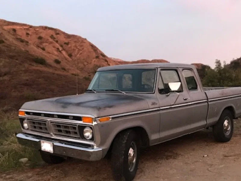 1977 Ford F-250 Shortbed 4