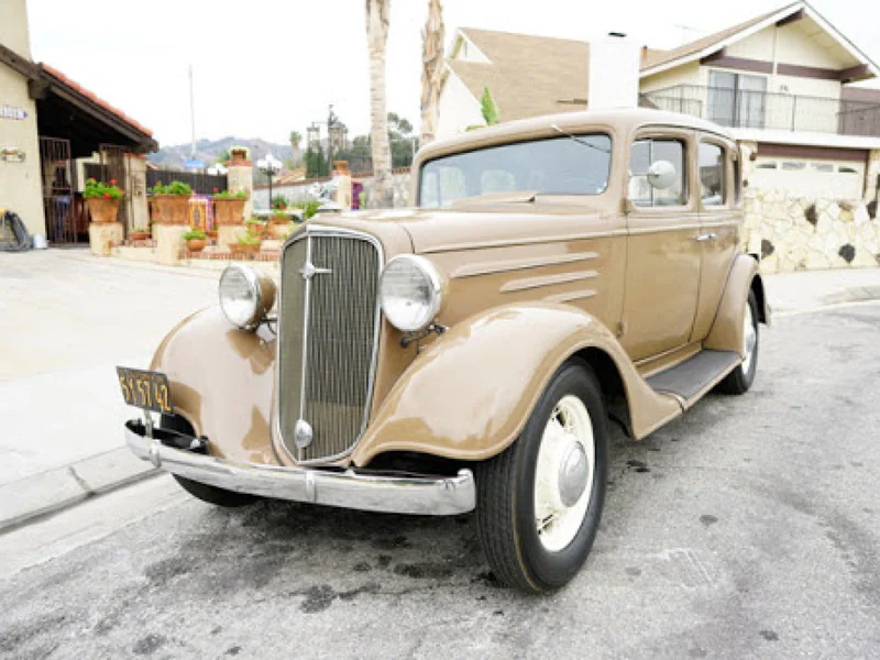 1935 Chevrolet 4-Door Standard Sedan 2