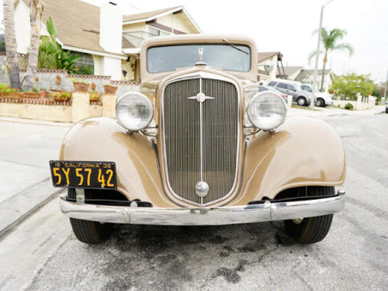 1935 Chevrolet 4-Door Standard Sedan 3