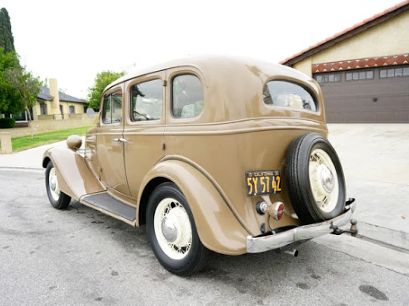 1935 Chevrolet 4-Door Standard Sedan 5