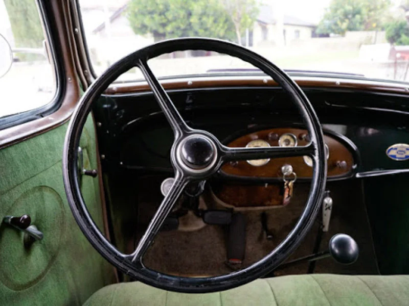 1935 Chevrolet 4-Door Standard Sedan 18