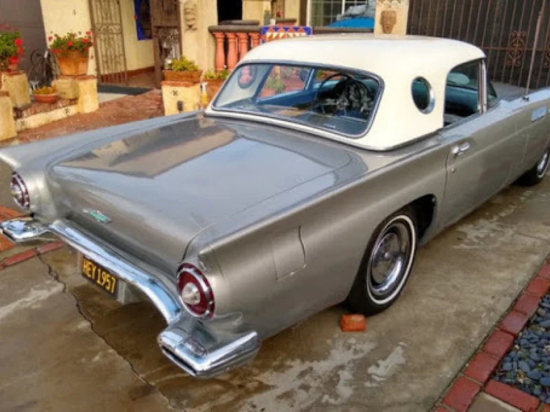 1957 Ford Thunderbird