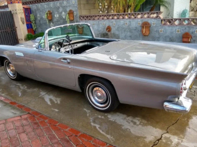 1957 Ford Thunderbird