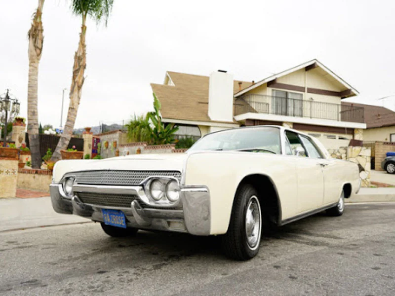 1961 Lincoln Continental