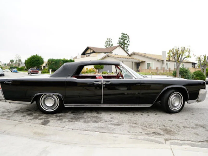 1964 Lincoln Continental 7