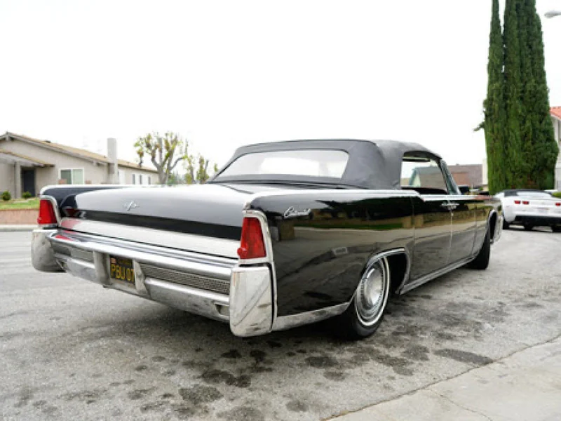 1964 Lincoln Continental 17