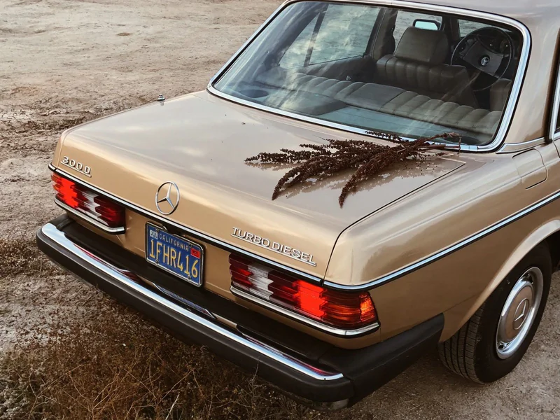 1982 Mercedes-Benz 300D Turbo 11