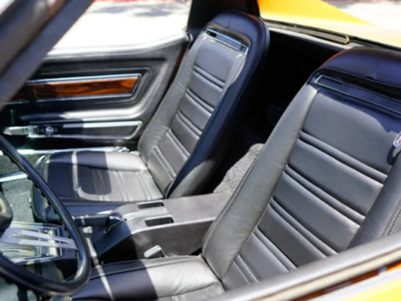 1973 Chevrolet Corvette T-Top 8