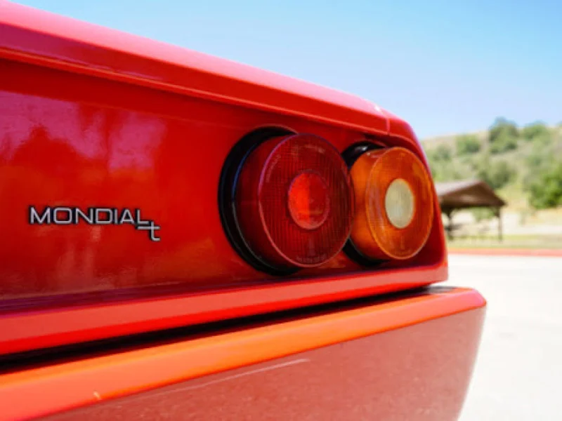 1989 Ferrari Mondial T 10